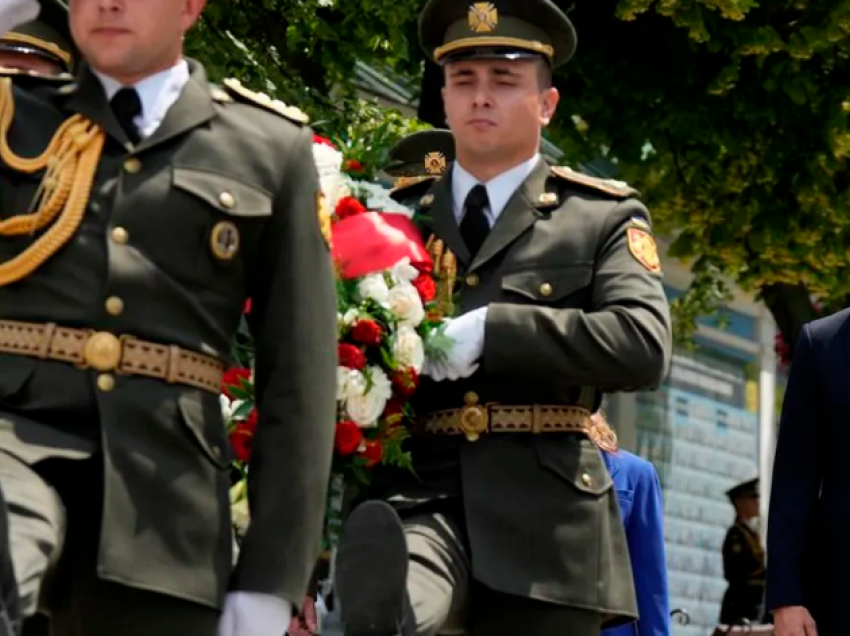 Kryeministri kanadez vizitë të papritur në Kiev