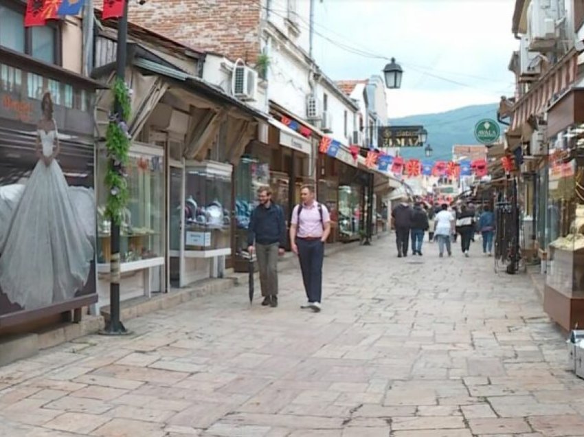 Maqedoni: Qytetarët ankohen për krizë, pagat s’mjaftojnë për pushime