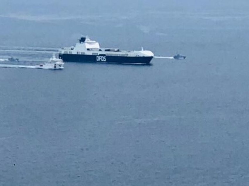 Emigrantë të armatosur tentojnë të marrin peng anijen turke në Napoli, policia parandalon planin, i arreston