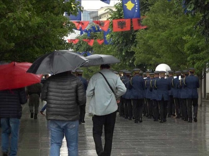 Dita e Çlirimit të futet në kalendarin e festave zyrtare