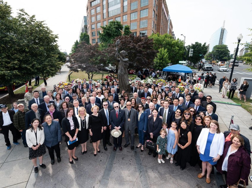 SHBA/Ceremonia e 16-të Përkujtimore e Viktimave të Komunizmit në Memorialin e Viktimave të Komunizmit në Washington