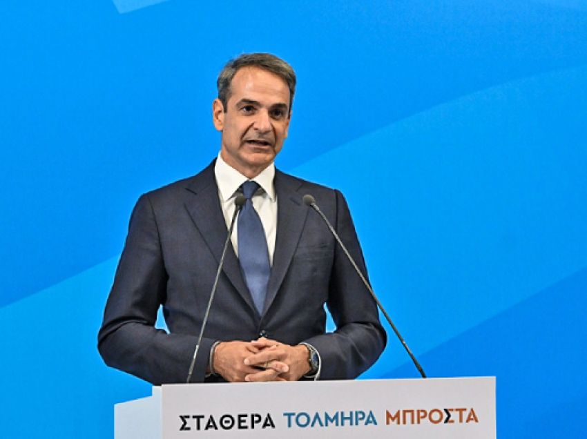 “Demokracia e Re” merr 158 deputetë/ Mitsotakis: Fitore e thellë, do vijoj reformat e mëdha, stop arrogancës qeverisëse