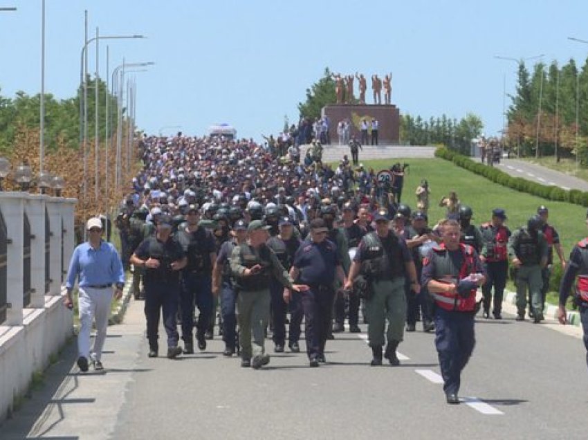 Policia e Shtetit zbarkon sërish në kampin e muxhahedinëve 