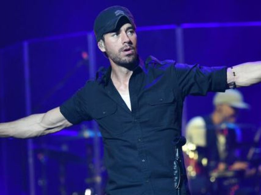 Deri në 1000 euro bileta për të ndjekur live Enrique Iglesias sot në Tiranë 