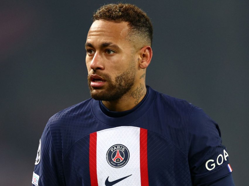 Neymar nuk do të largohet nga PSG-ja