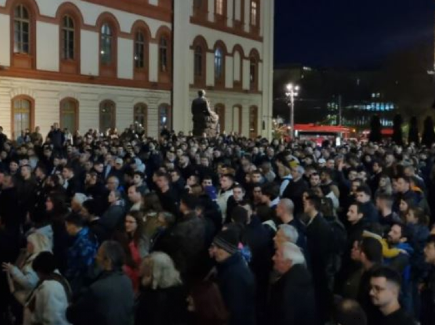 Studentët serb në Beograd protestojnë kundër planit evropian për Kosovën dhe Serbinë