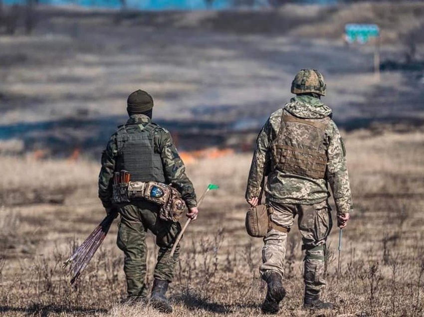 LIVE: 100 milionë plumba, 300 mijë predha/ “Zbulohet” rruga e fshehtë e furnizimeve me armë për Rusinë