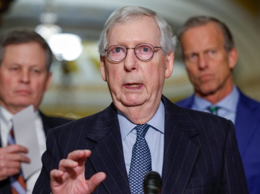 Shtrohet në spital pas rrëzimit në një hotel në Uashington, kreu i republikanëve në Senat, Mitch McConnell