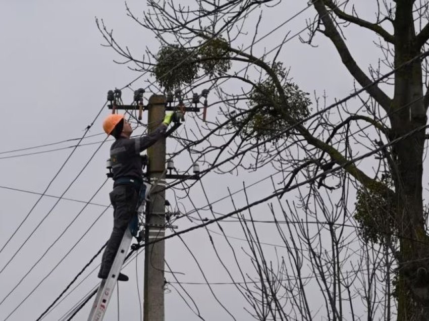 Ukraina rikthen furnizimin me energji elektrike, pas sulmeve ruse 