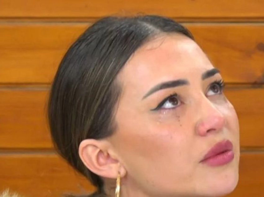 “Hapa adresë fallco, i shkruaja komshiut”/ Kiara çudit banorët e BBV: Mu prenë gjunjët kur e mori vesh