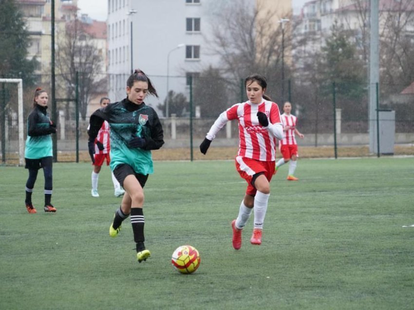 Tirana mposht Kinostudion në derbi, Laçi triumfon ndaj Kukësit