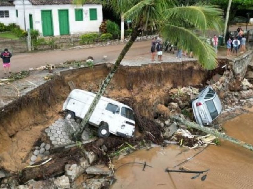 Rrëshqitjet e dheut “groposin” shtëpitë në Brazil: Tetë të vdekur, mes tyre 4 fëmijë