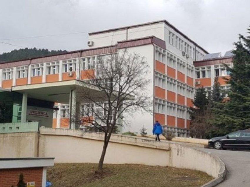 Vdes një i burgosur në Spitalin e Pejës