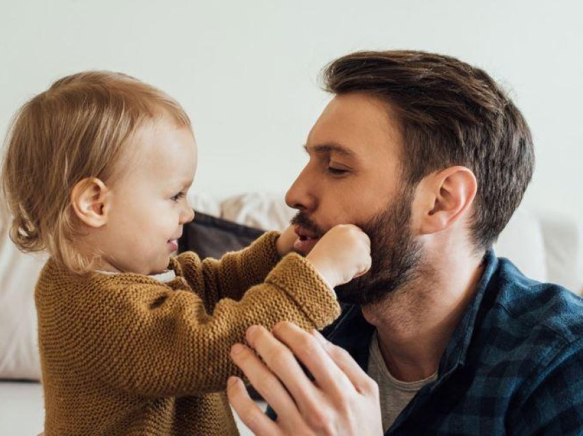 Gjashtë tipare që mund t’i trashëgoni vetëm nga babai