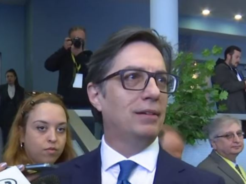 Pendarovski uron që Kurti e Vuçiqi të arrijnë marrëveshjen për normalizim raportesh