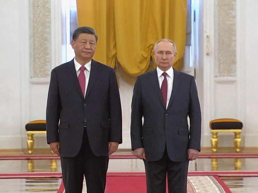 Xi arrin në Kremlin për ditën e dytë të bisedimeve me Putinin