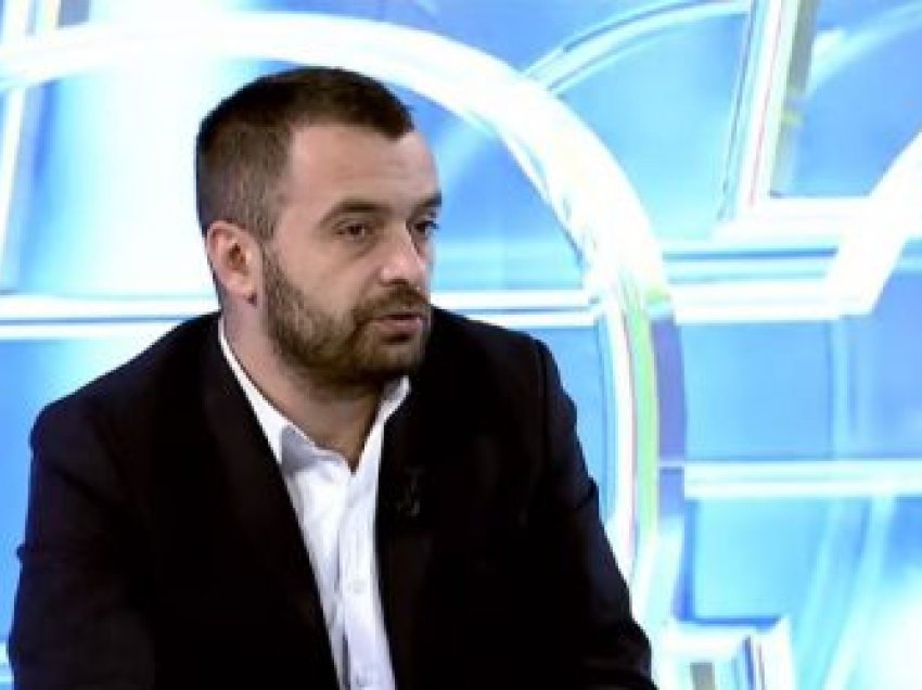 Avdullah Hoti i quajti “mashtrues”, reagon deputeti Rexhaj