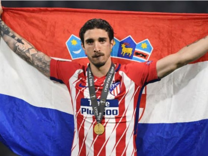 Lojtari kroat Vrsaljko tërhiqet nga futbolli në moshën 31-vjeçare