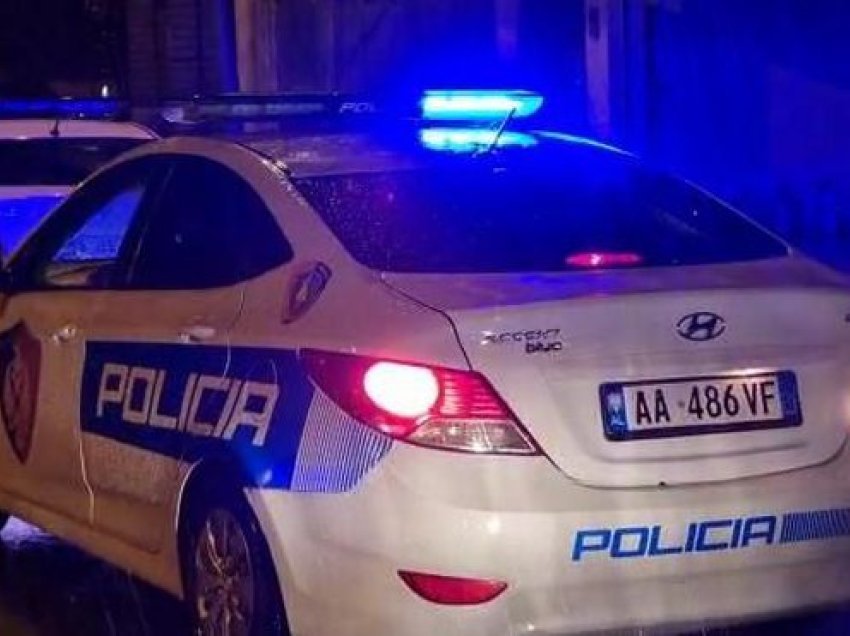 Qëllohet me armë zjarri drejt një banese, policia shpall në kërkim dy autorët