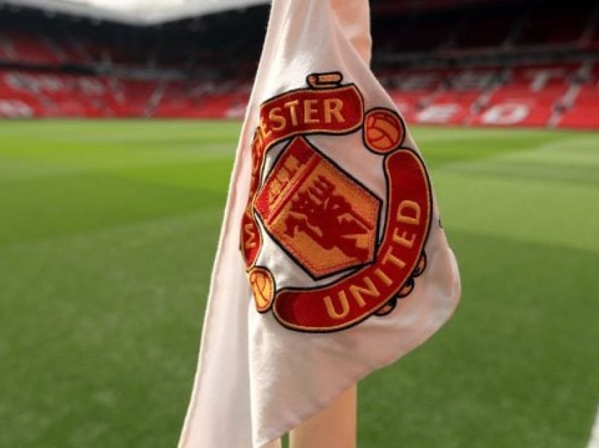 Manchester United në borxh rreth 1 milion euro