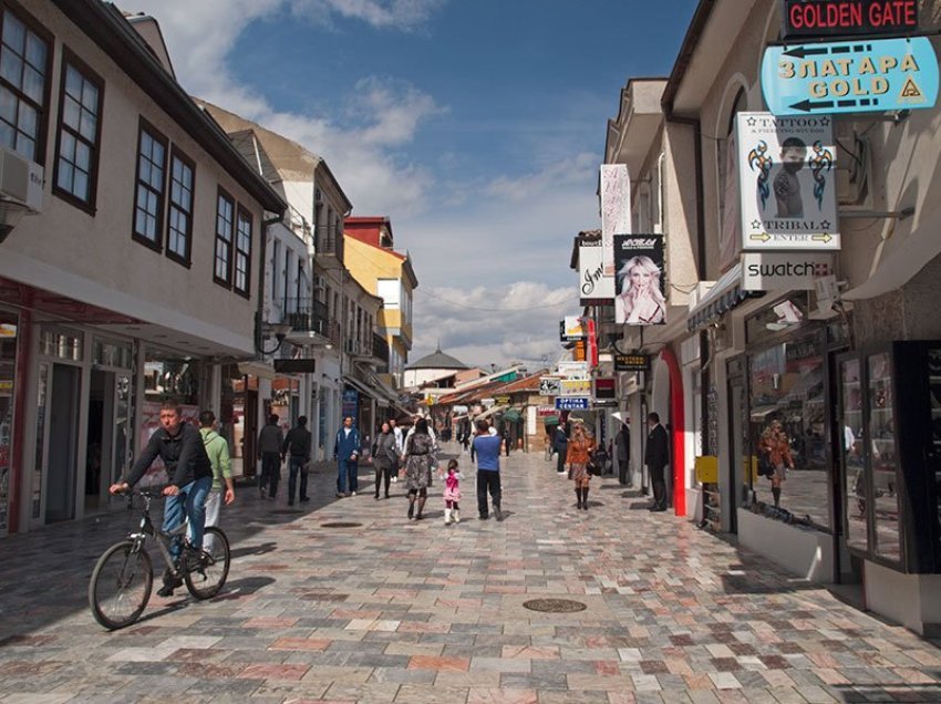 Ohri i mbushur për festat e 1 majit, turistë nga vendet fqinje dhe Evropa