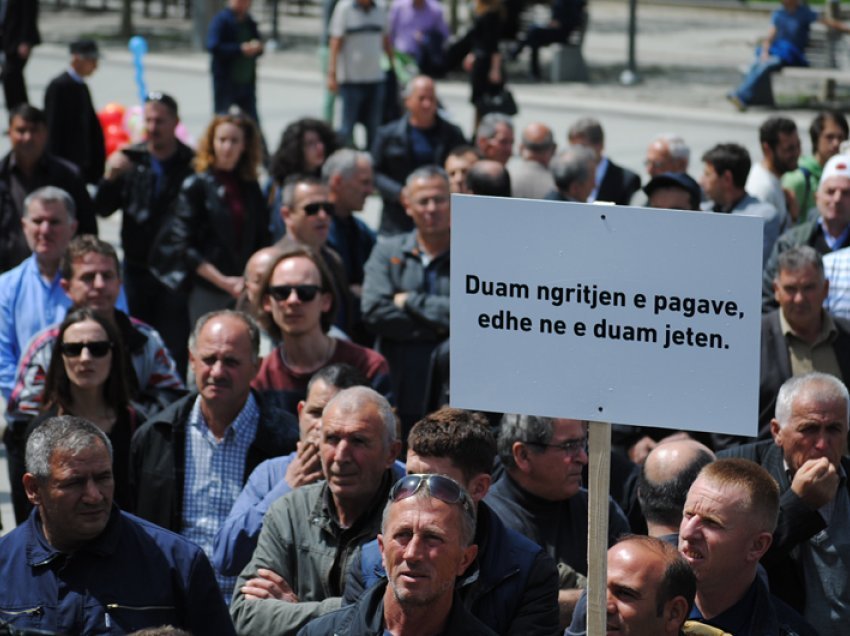 Dy protesta dhe një aksion simbolik në ditën e punëtorëve