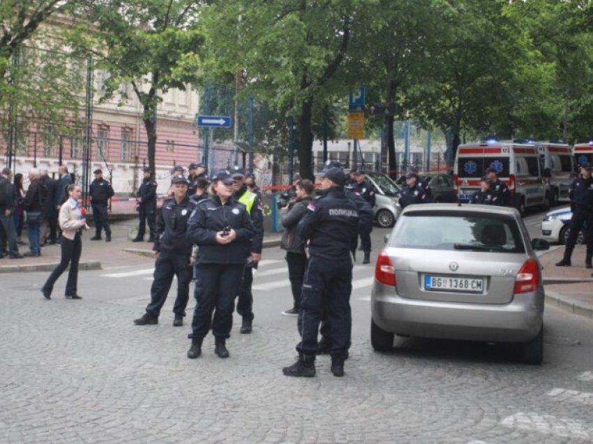 Një nxënëse franceze në mesin e viktimave në shkollën në Beograd