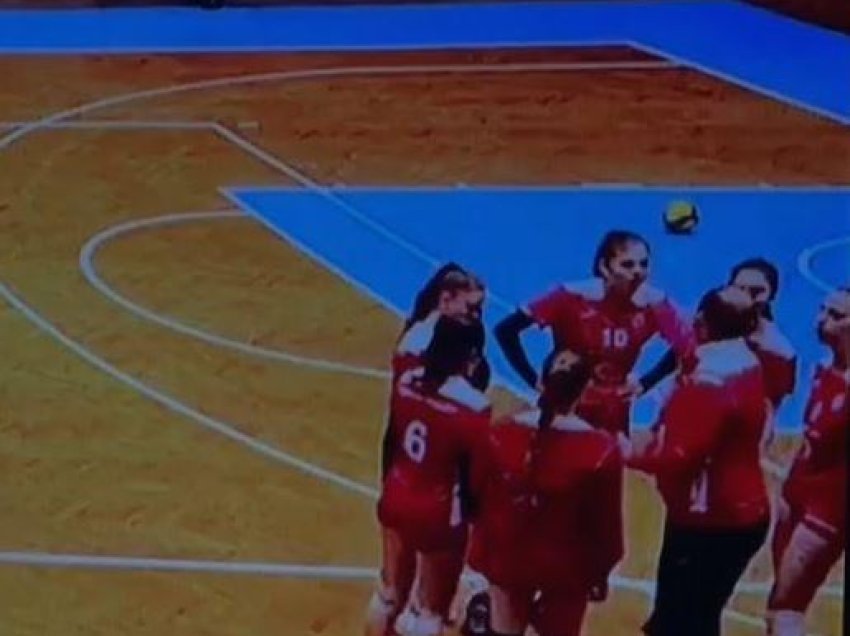 Shuplaka ndaj lojtares së Korça Volley, Federata i heq licencën trajnerit