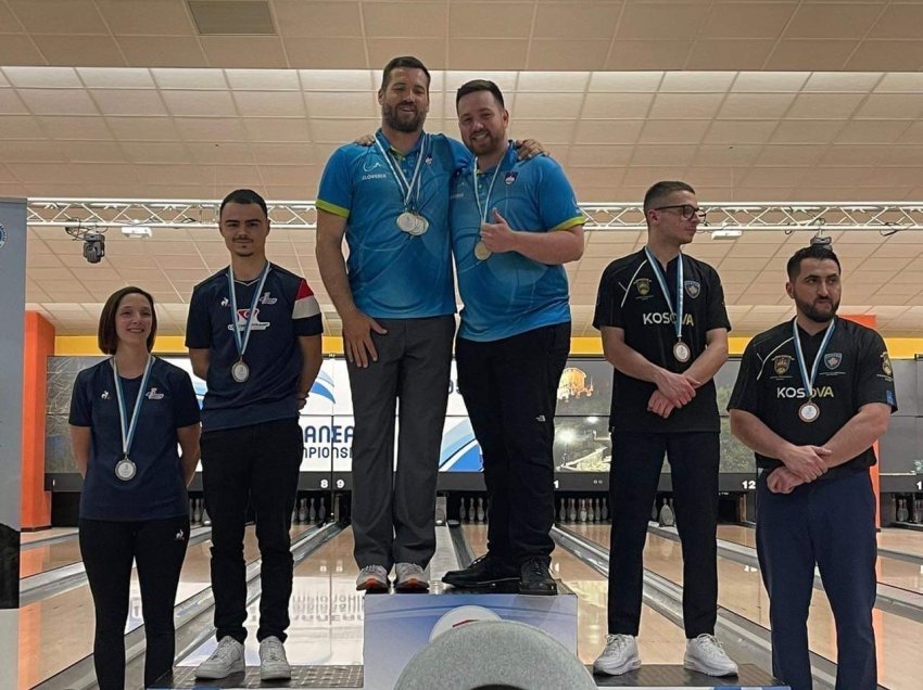 Albin Osmani e fiton medaljen e parë në histori të Federatës së Boulingut