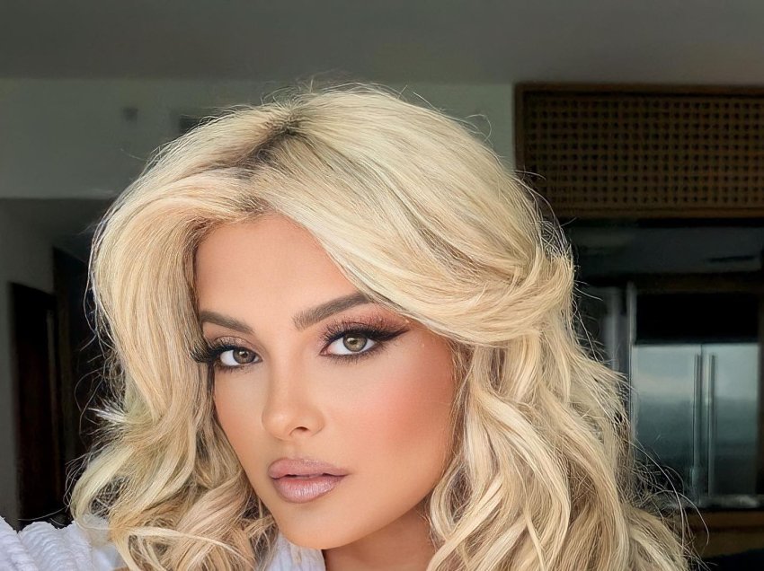 Bebe Rexha duket tërheqëse në imazhet e reja, ndërsa paralajmëron bashkëpunimin e ri 