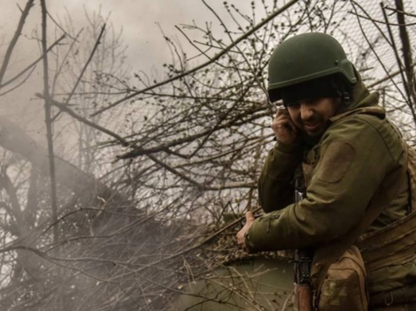 Gjenerali ukrainas: Kontrollojmë një pjesë të vogël të Bahmutit, por kjo do të mjaftojë më vonë