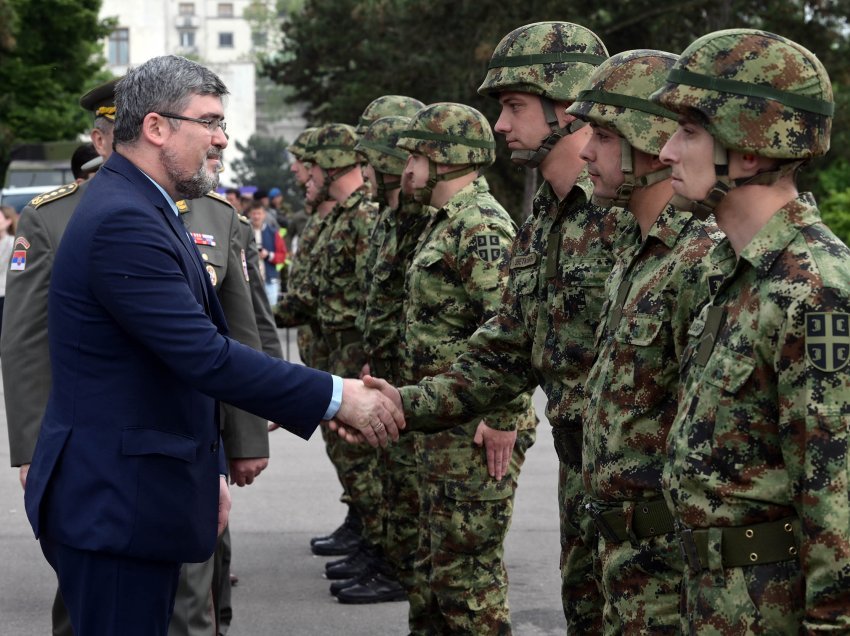 Deklarohet Beogradi zyrtar: Ushtria jonë niset afër Kosovës, e kemi njoftuar edhe NATO-n! 