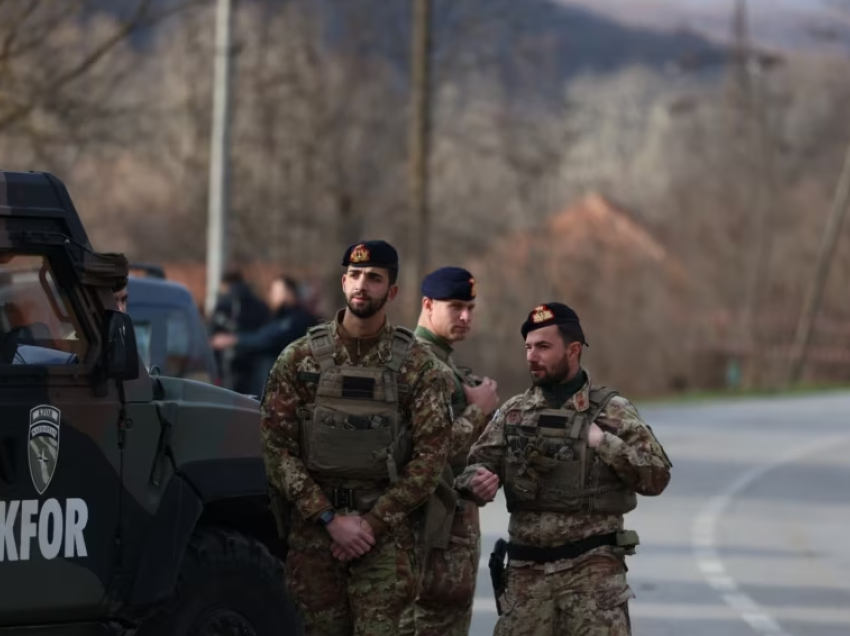 NATO i kërkon Kosovës të “shtensionojë menjëherë situatën” në veri