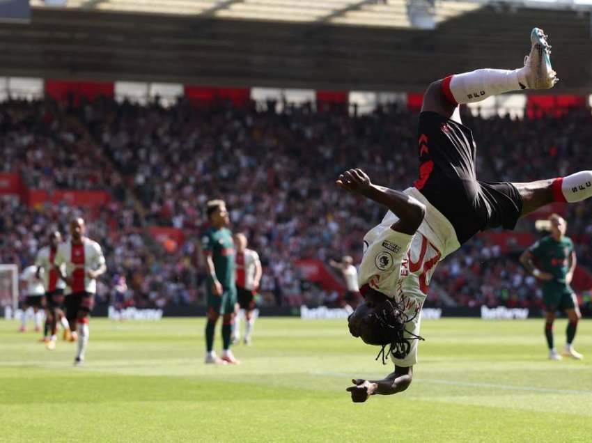 Tetë gola në ndeshjen Southampton - Liverpool