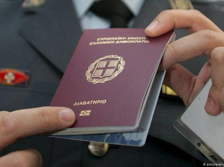 Tentoi të udhëtonte drejt Francës me pasaportë dhe kartë identiteti false, pranga 34-vjeçarit shqiptar në Itali