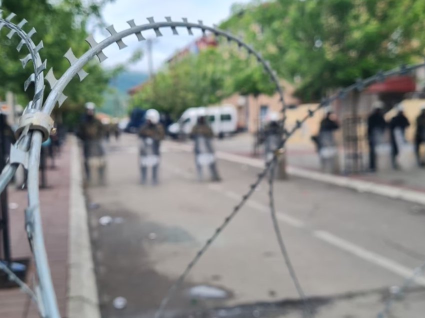 Serbët lokalë obligohen të protestojnë në Zveçan