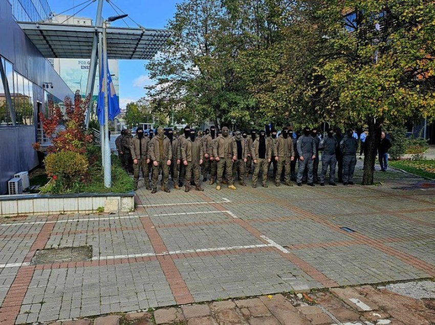 Memli Krasniqi: Kjo fotografi është e vërteta e turpshme e kësaj Qeverie të paaftë