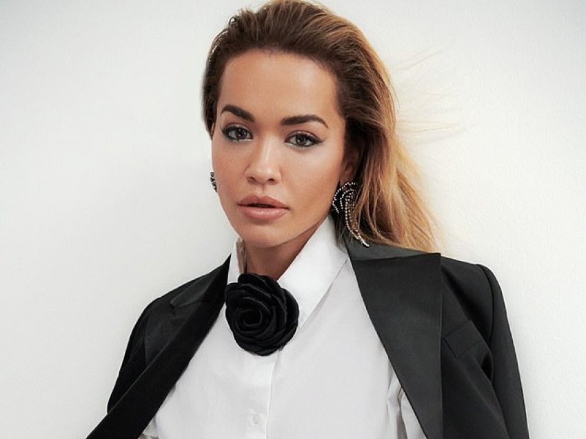 Rita Ora duket e mahnitshme teksa promovon koleksionin e ri me “Primark”