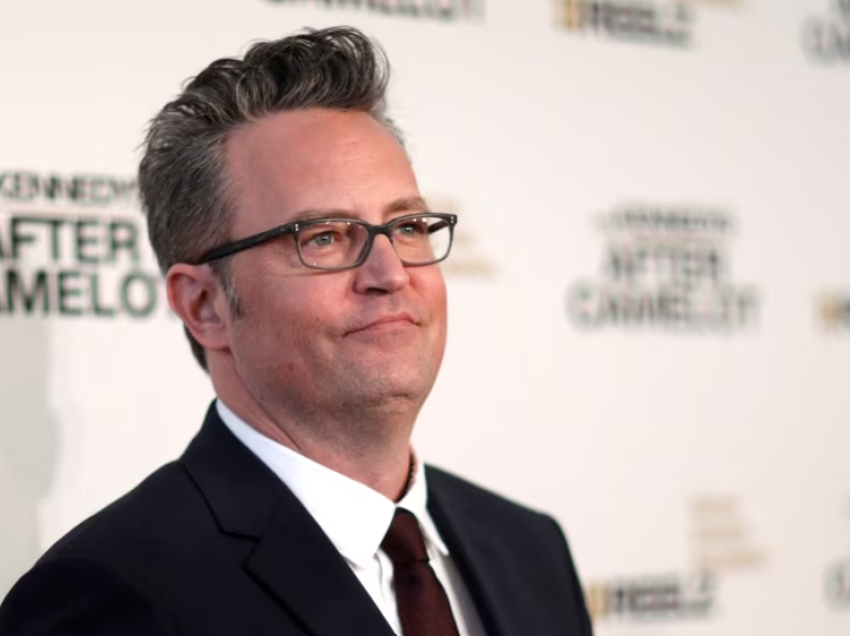 Raportohet se Matthew Perry është varrosur në ceremoni private