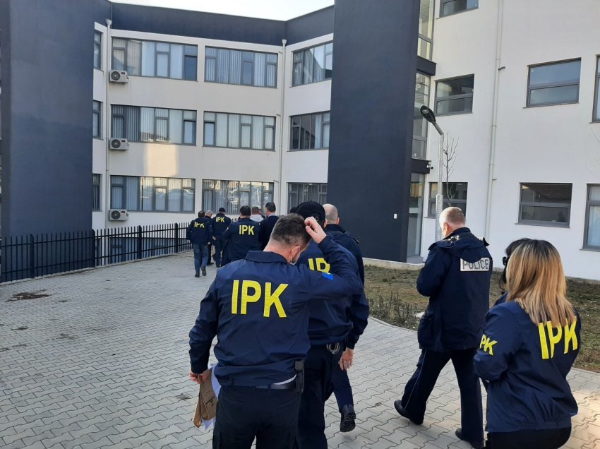 Arrestohet një zyrtar policor, kjo është arsyeja