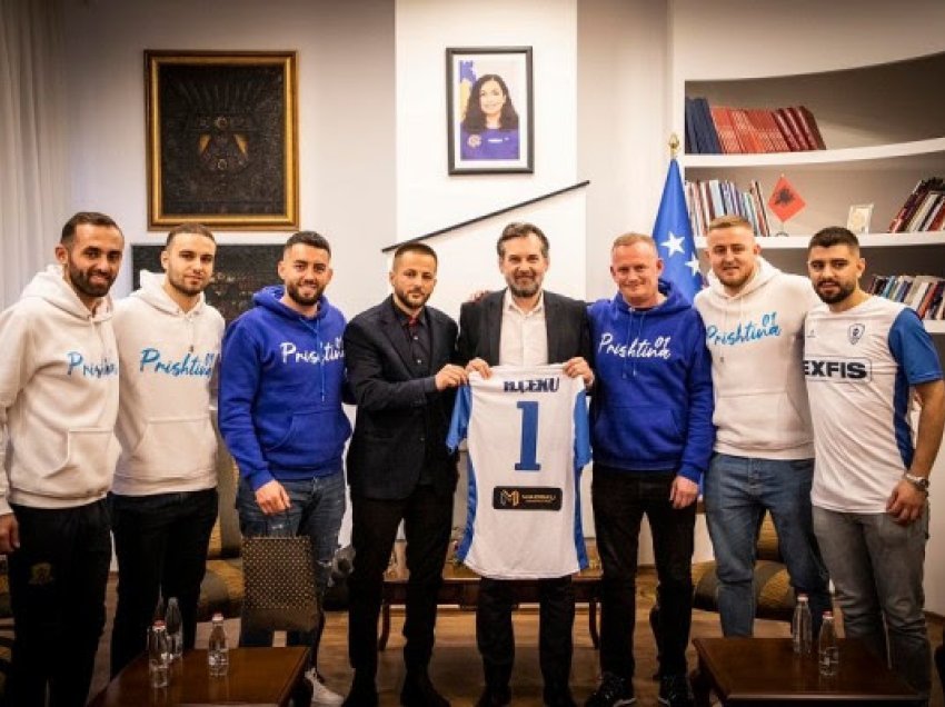 ​Çeku pret në takim klubin e futsallit Prishtina 01