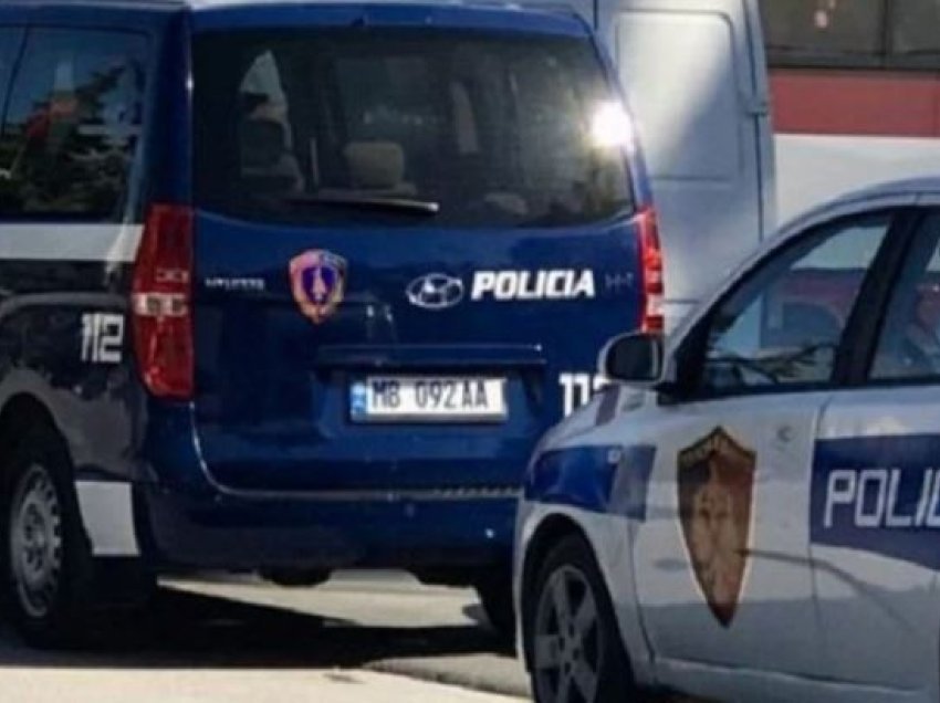 Aksidenti me 3 të plagosur në Sarandë/ Arrestohet 41-vjeçari! I dha leje të birit të mitur të drejtonte “Benz-in”