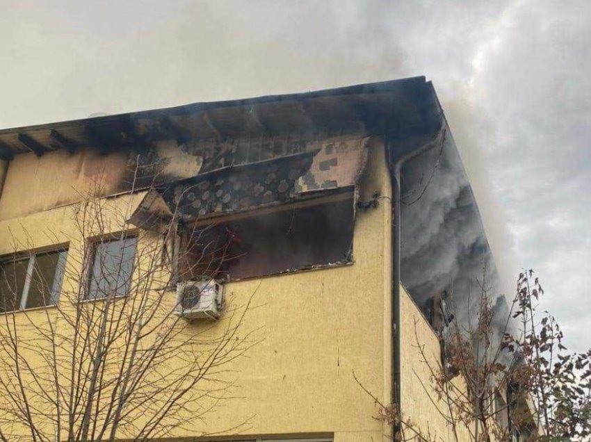 Publikohen fotografitë e mustaqeve të Adem Jasharit dhe kockat e gishtit të Isa Boletinit