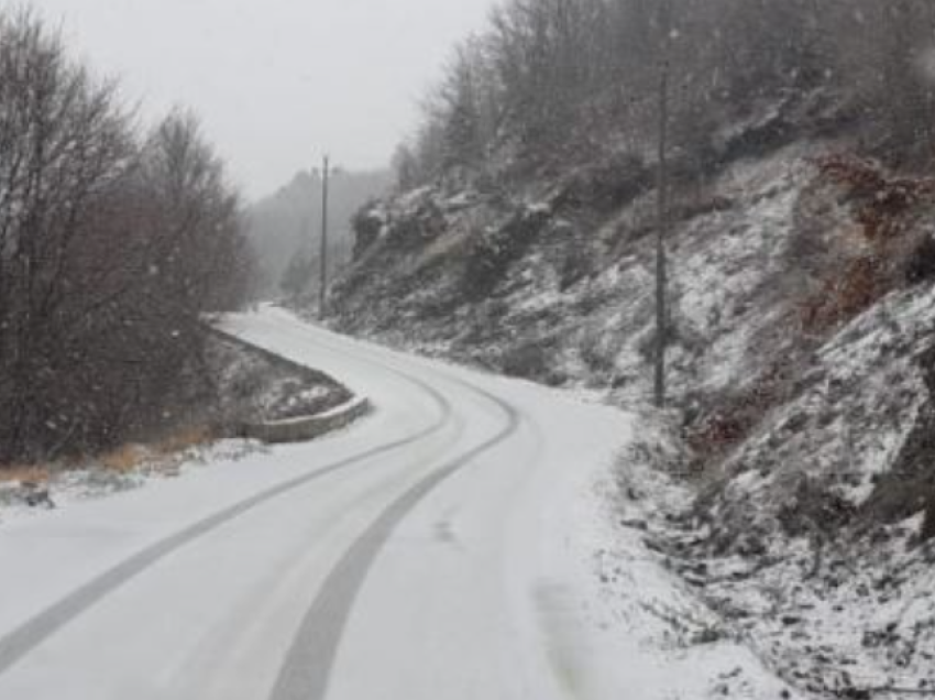 Moti i acartë me reshje bore dhe shiu/ Si paraqitet situata në gjithë territorin e vendit