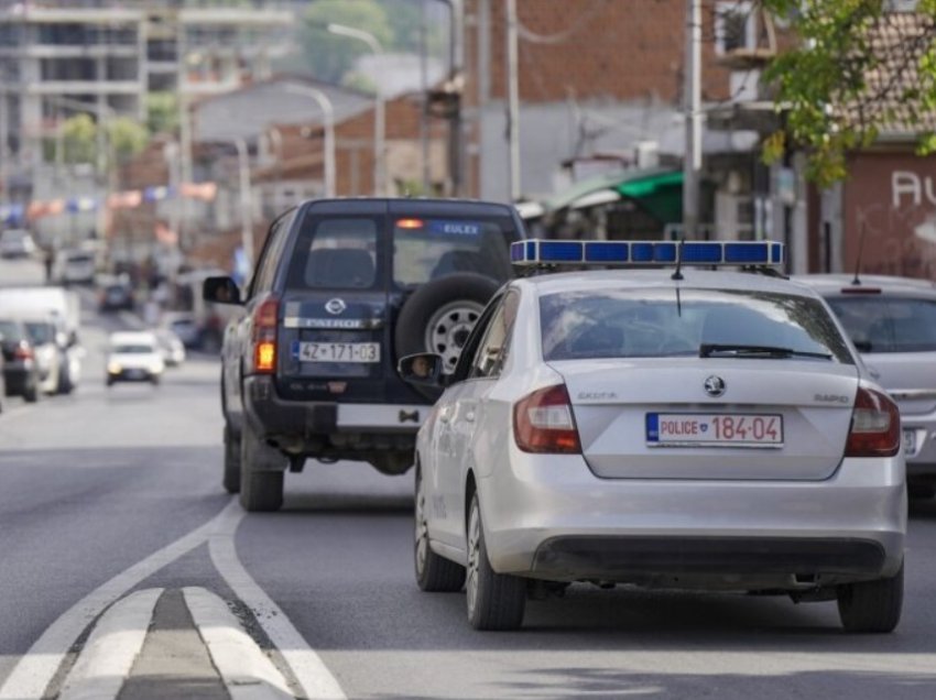 Policia po i heton dyshimet për shpërthimin e një granate në veri