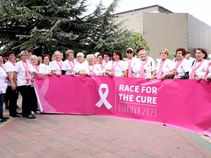 “Race for the cure”, në Gjakovë mbahet aktivitet për ndërgjegjësimin e grave për kancerin e gjirit