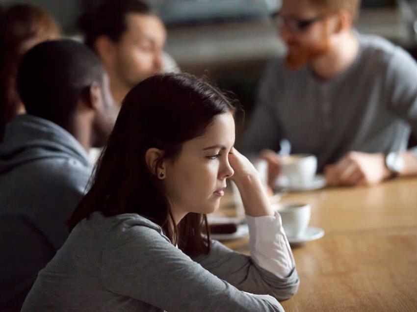 Gjërat e dobishme që mund të mësojmë nga personat introvert