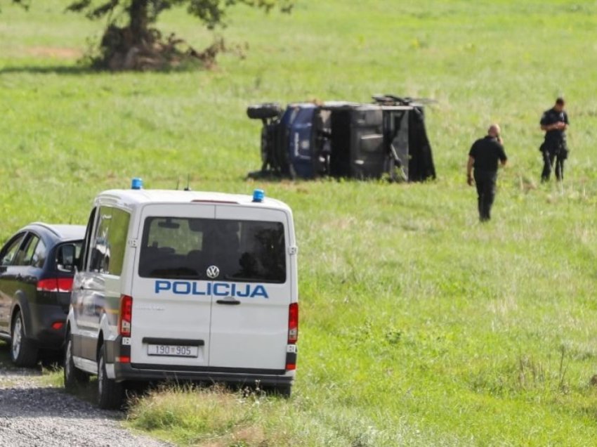 Aksidentohet vetura e policisë në Zagreb – një polic mbeti i vdekur, tre u plagosën