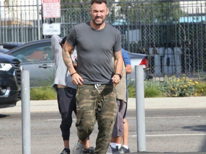 Brian Austin Green flet hapur për homoseksualitetin e djalit të tij: Shumë prindër kanë frikë ta pranojnë fëmijën e tyre