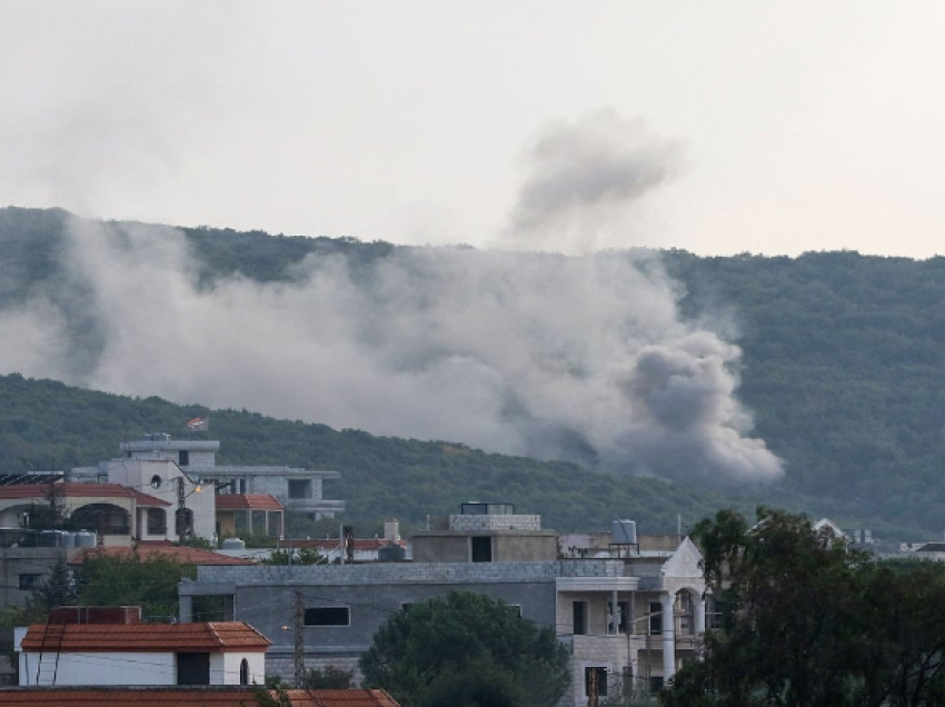 Bombardime ajrore dhe shtëllunga të zeza tymi në kufirin midis Izraelit dhe Libanit